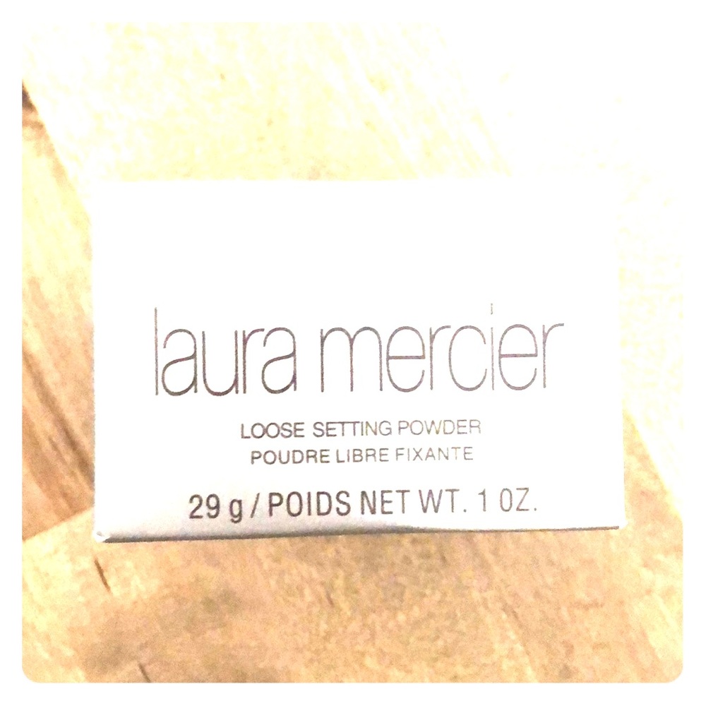 Laura Mercier Transulcent setting powder.